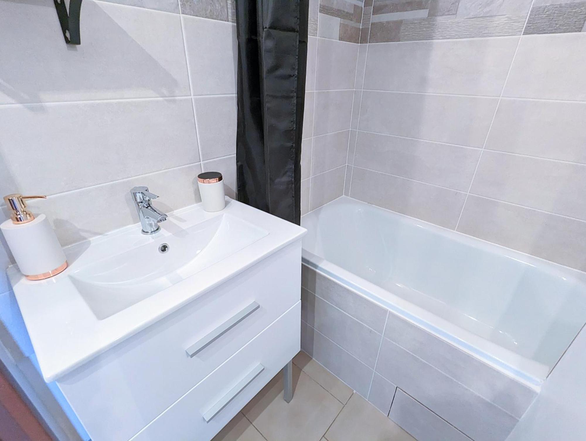 Appartement Au Calme + Parking Agde Zewnętrze zdjęcie