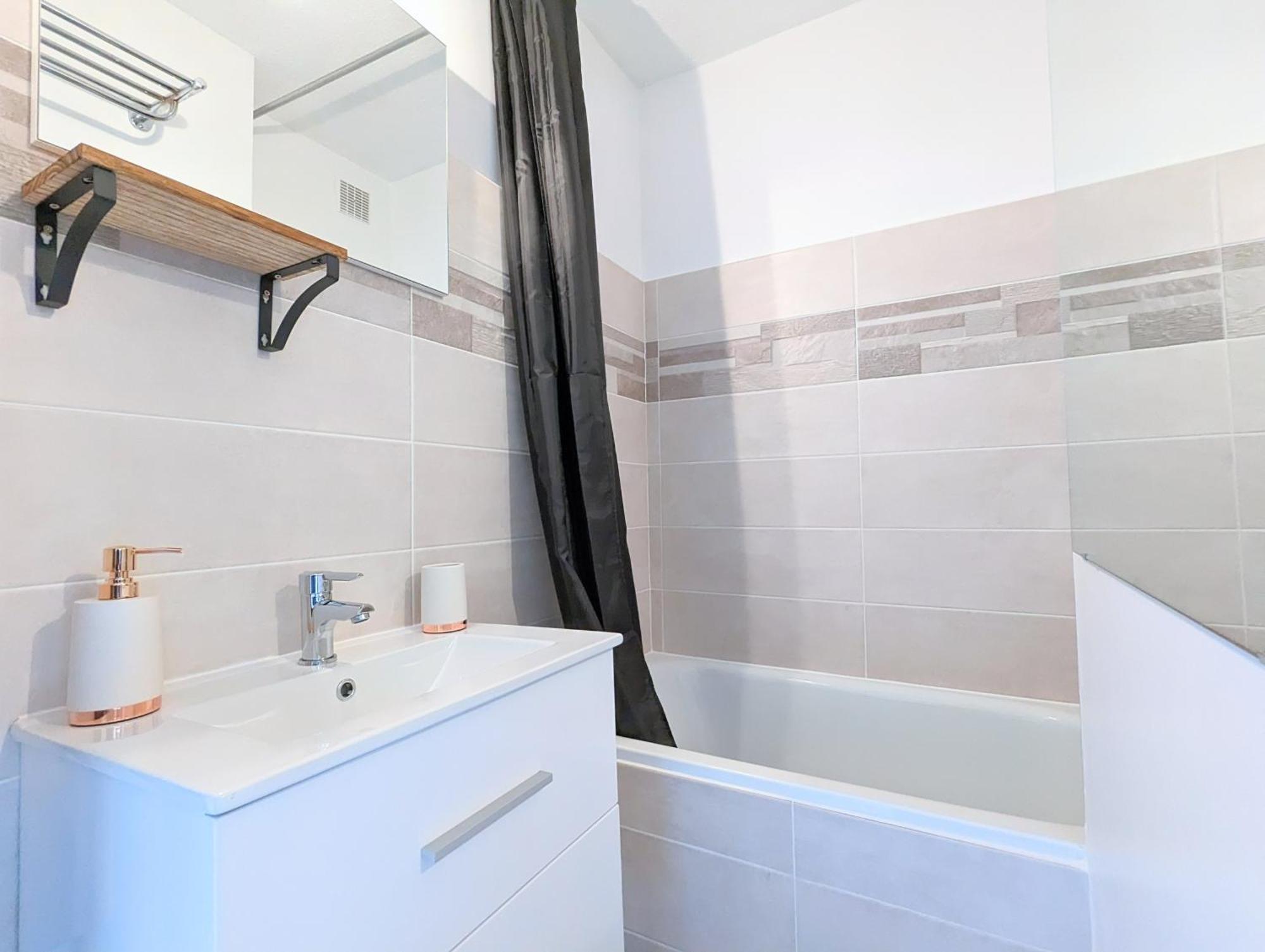 Appartement Au Calme + Parking Agde Zewnętrze zdjęcie